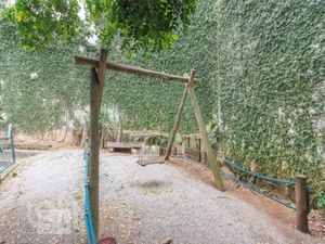 Image 33 - 746585