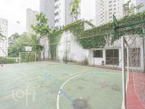 Image 32 - 746585