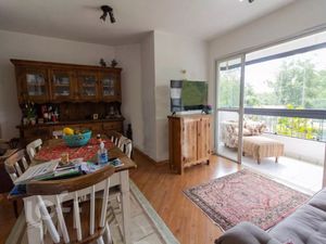 Image 39 - 746585