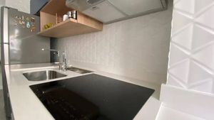 Image 9 - 746603