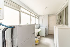 Image 32 - 746661