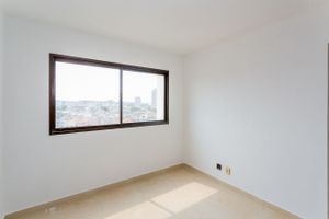 Image 3 - 746668