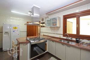 Image 37 - 746749
