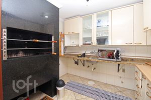 Image 6 - 746749