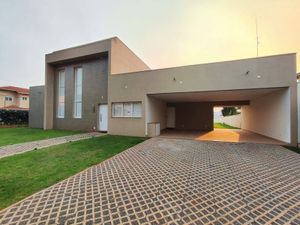 Image 20 - 746889