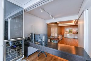 Image 9 - 746897