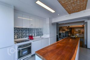 Image 21 - 746897