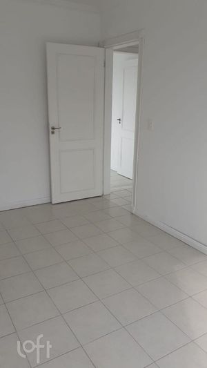 Image 15 - 746942