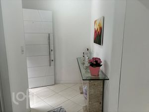 Image 4 - 746956