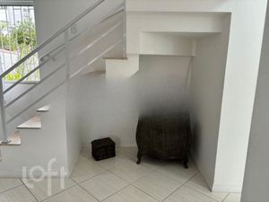 Image 9 - 746956