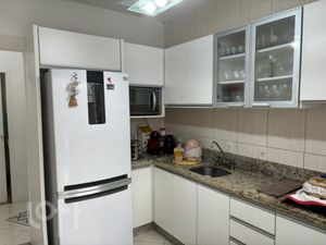 Image 12 - 746956
