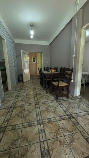 Image 8 - 747065