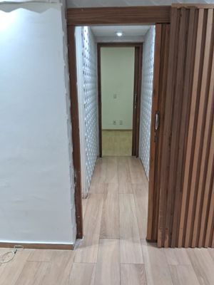Image 5 - 747139