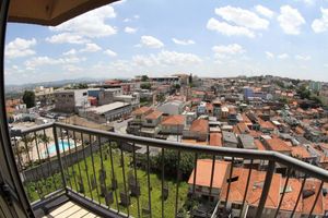 Image 10 - 747140