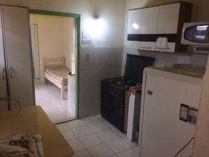 Image 11 - 747338