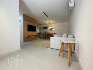 Image 3 - 747361