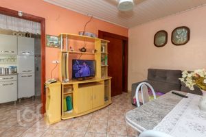 Image 5 - 747383