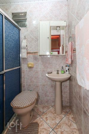 Image 8 - 747383