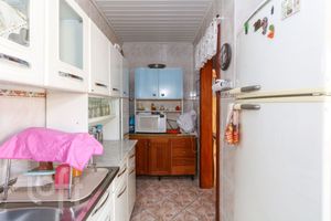 Image 2 - 747383