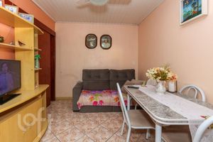 Image 4 - 747383
