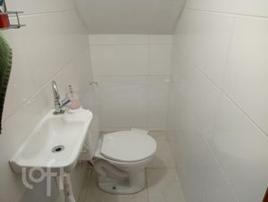 Image 7 - 747506