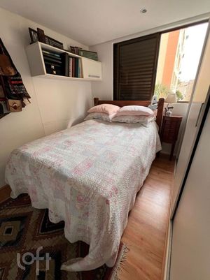 Image 8 - 747519