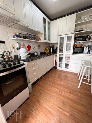 Image 4 - 747519