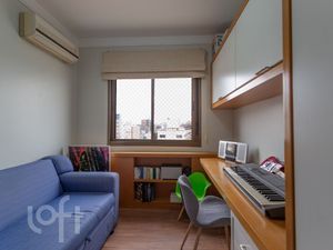 Image 14 - 747594