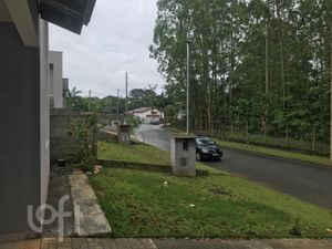Image 9 - 747689