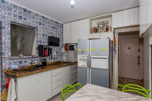 Image 12 - 747839