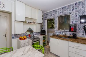 Image 13 - 747839
