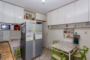 Image 15 - 747839