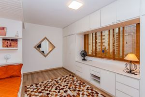 Image 35 - 747839