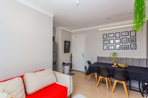 Image 4 - 747934