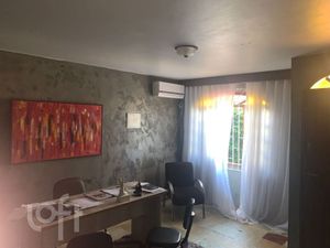 Image 3 - 747988