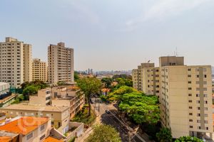 Image 35 - 747993