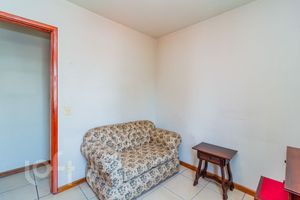 Image 31 - 747993