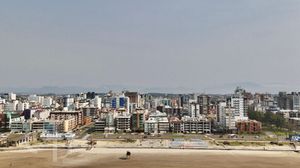 Image 9 - 748066