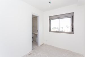 Image 30 - 748079
