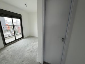 Image 21 - 748079