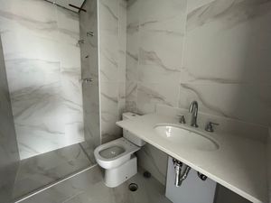 Image 18 - 748079
