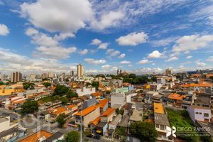 Image 2 - 748084