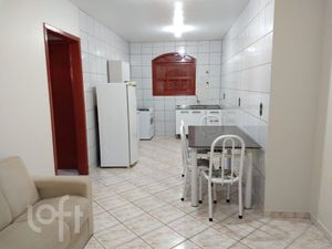Image 8 - 748108
