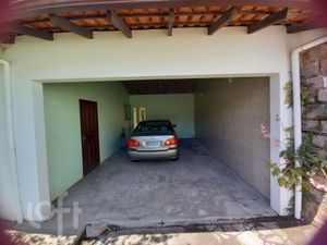 Image 18 - 748112
