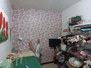 Image 9 - 748112