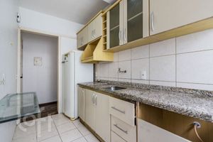 Image 13 - 748127