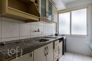 Image 11 - 748127