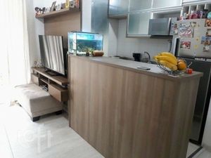 Image 9 - 748349