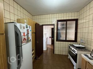 Image 2 - 748380