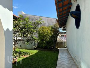 Image 23 - 748441